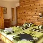 Velemi Vendeghaz Guest house